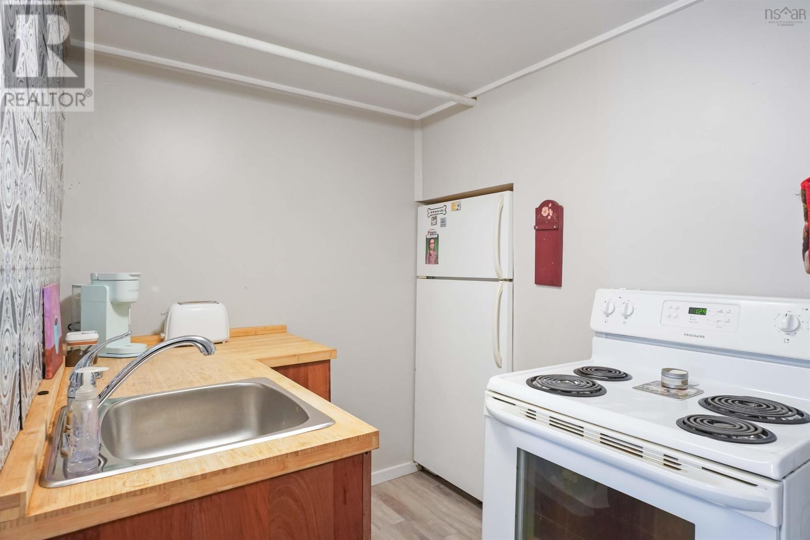 Property 32 of 45 of 8049 Highway 221