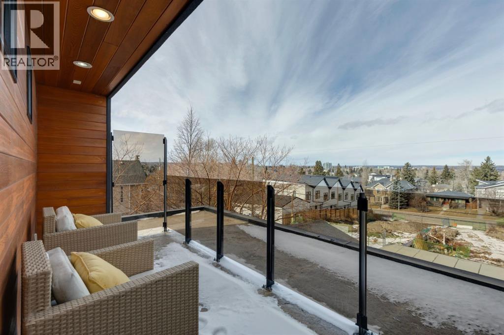 Single Family House for Sale in   Avenue SW Richmond Calgary 