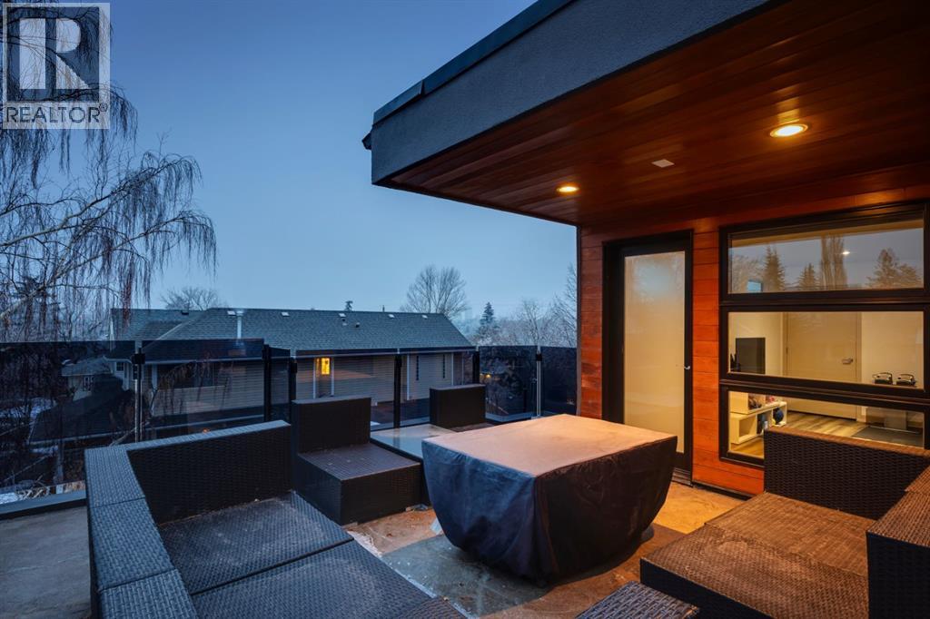 Single Family House for Sale in   Avenue SW Richmond Calgary 