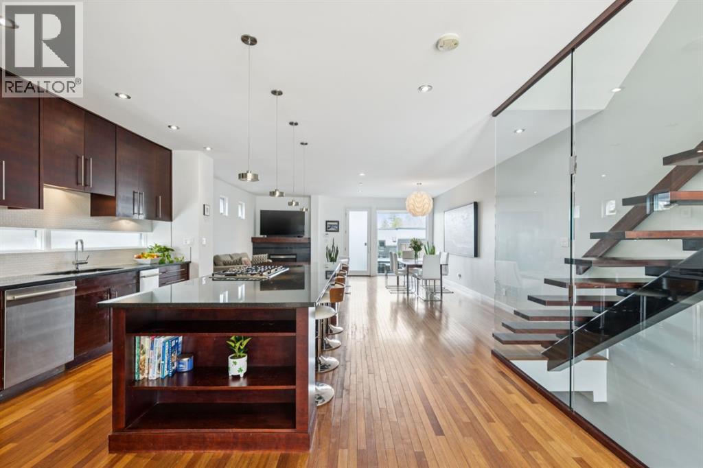 2132 27 Avenue SW, Calgary, Alberta