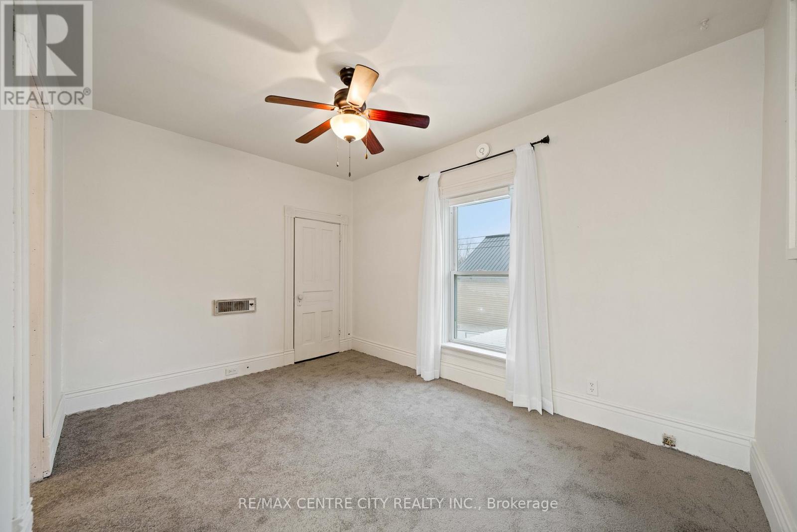 65 KING STREET — photo 31