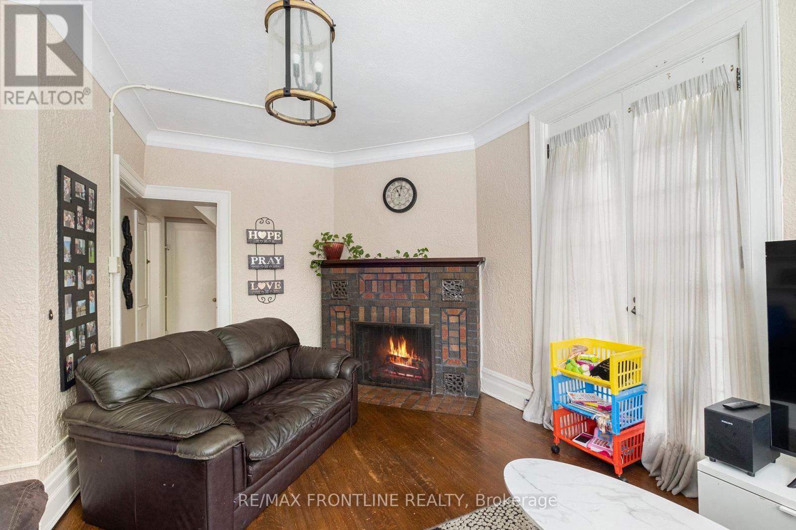 38 DRUMMOND STREET W - 20