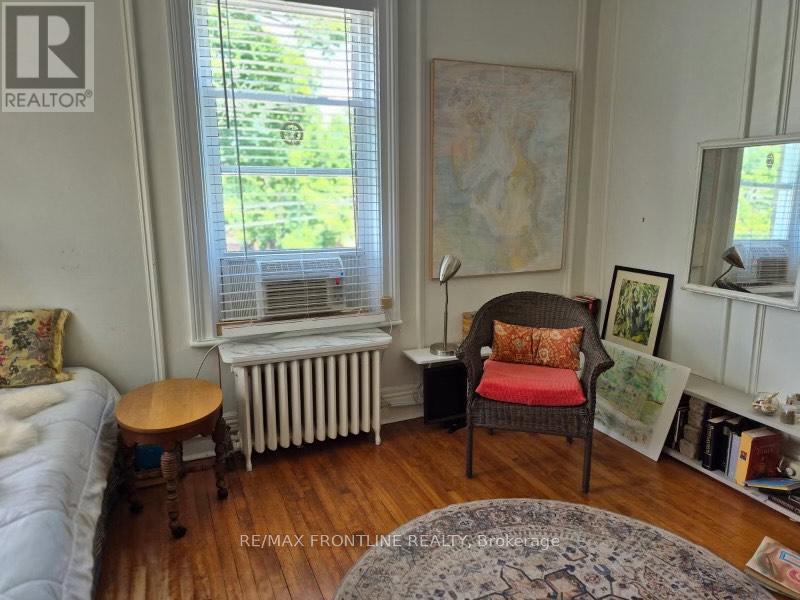 38 DRUMMOND STREET W - 26