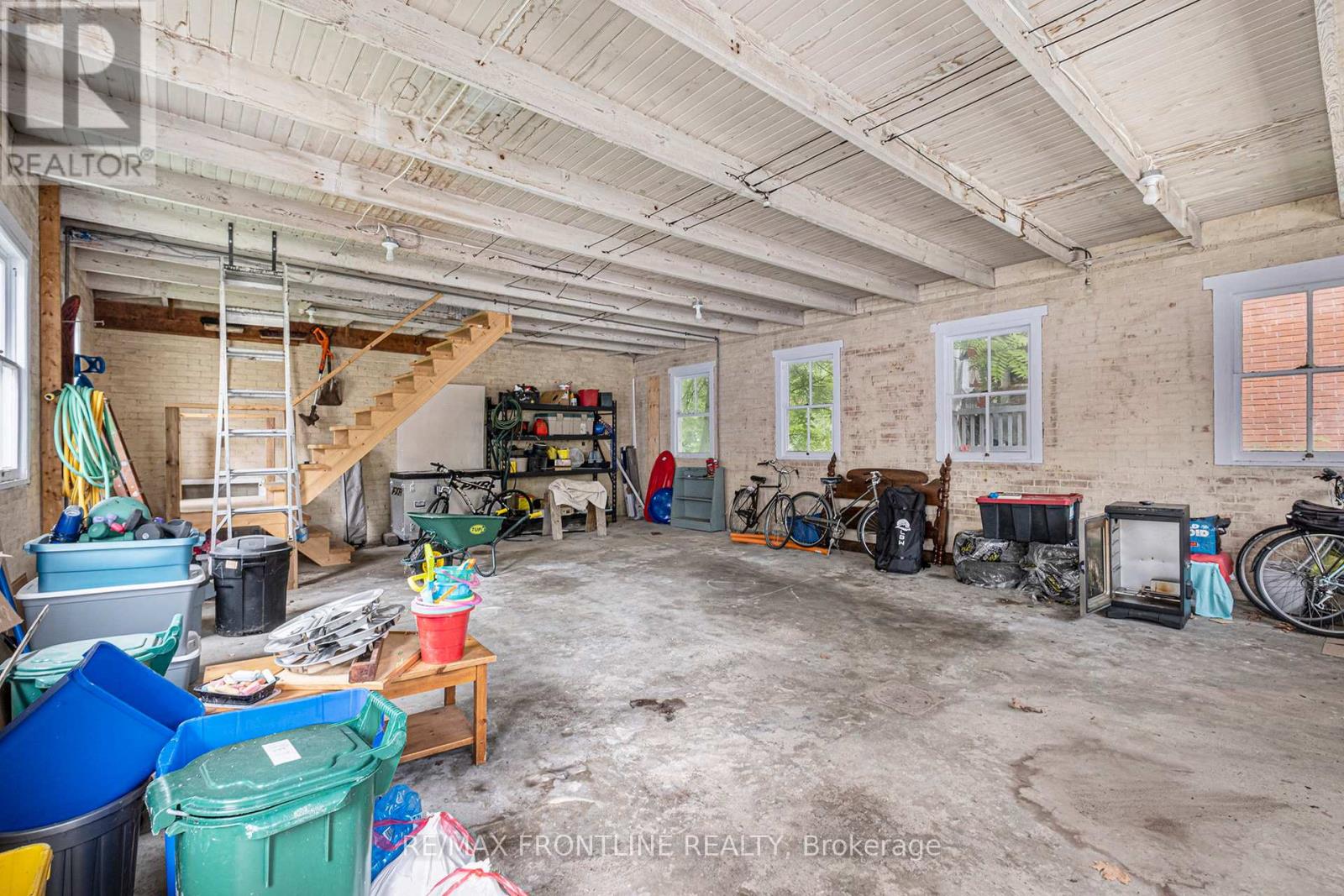 38 DRUMMOND STREET W - 27