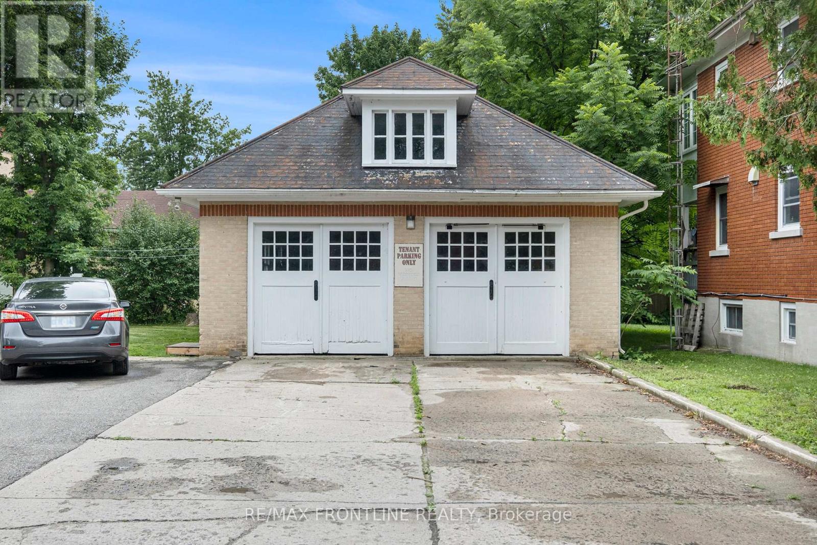 38 DRUMMOND STREET W - 7