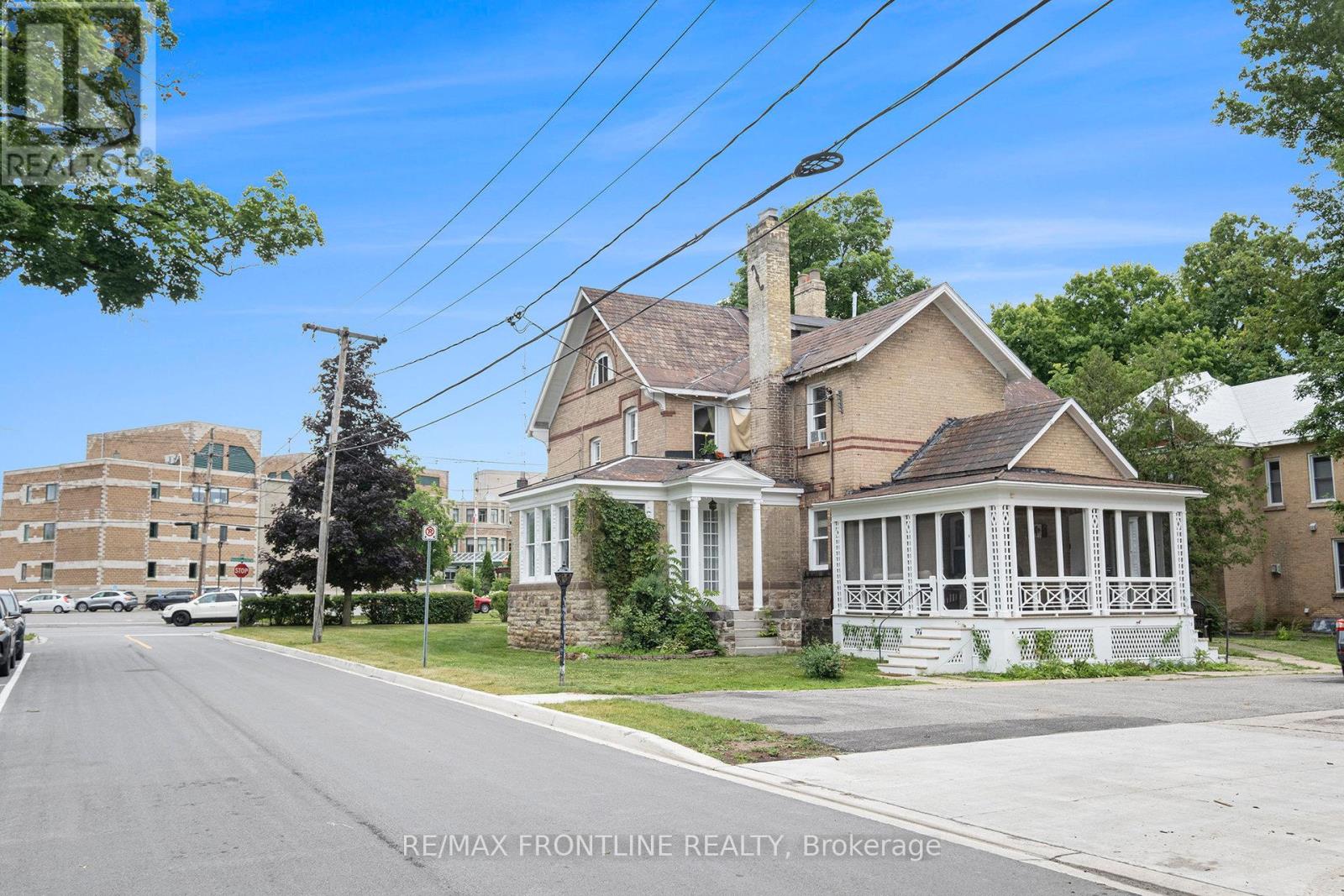 38 DRUMMOND STREET W - 5