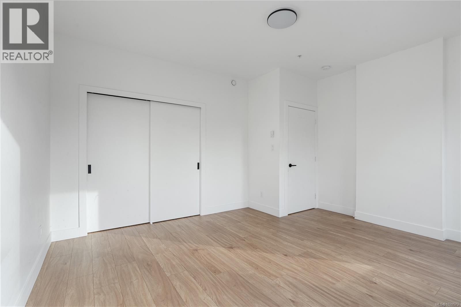 #8 2330 Sooke Rd - 16