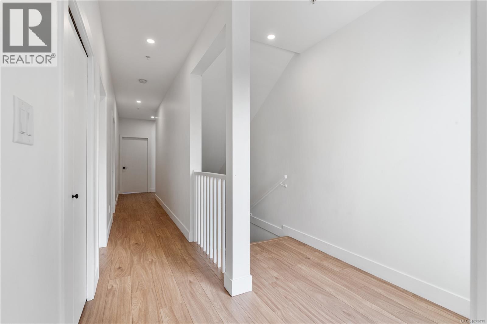#8 2330 Sooke Rd - 19