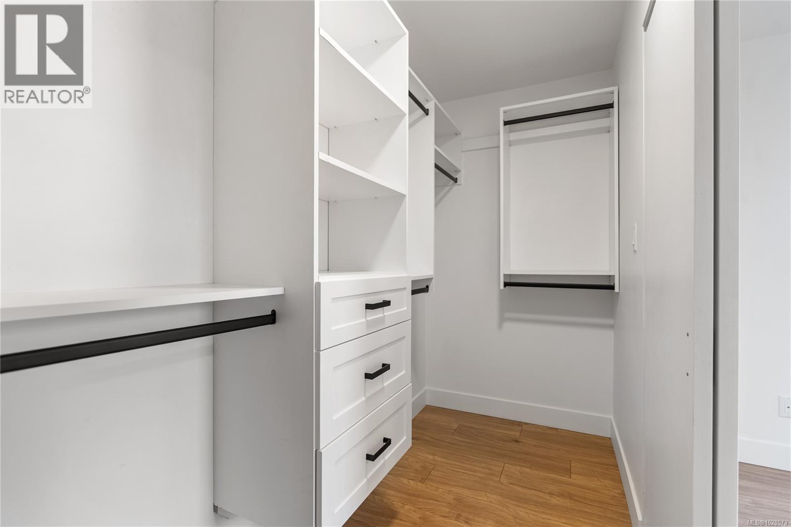 #8 2330 Sooke Rd - 26