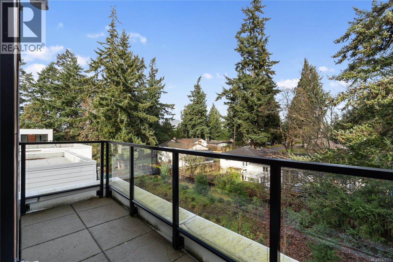 #8 2330 Sooke Rd - 27