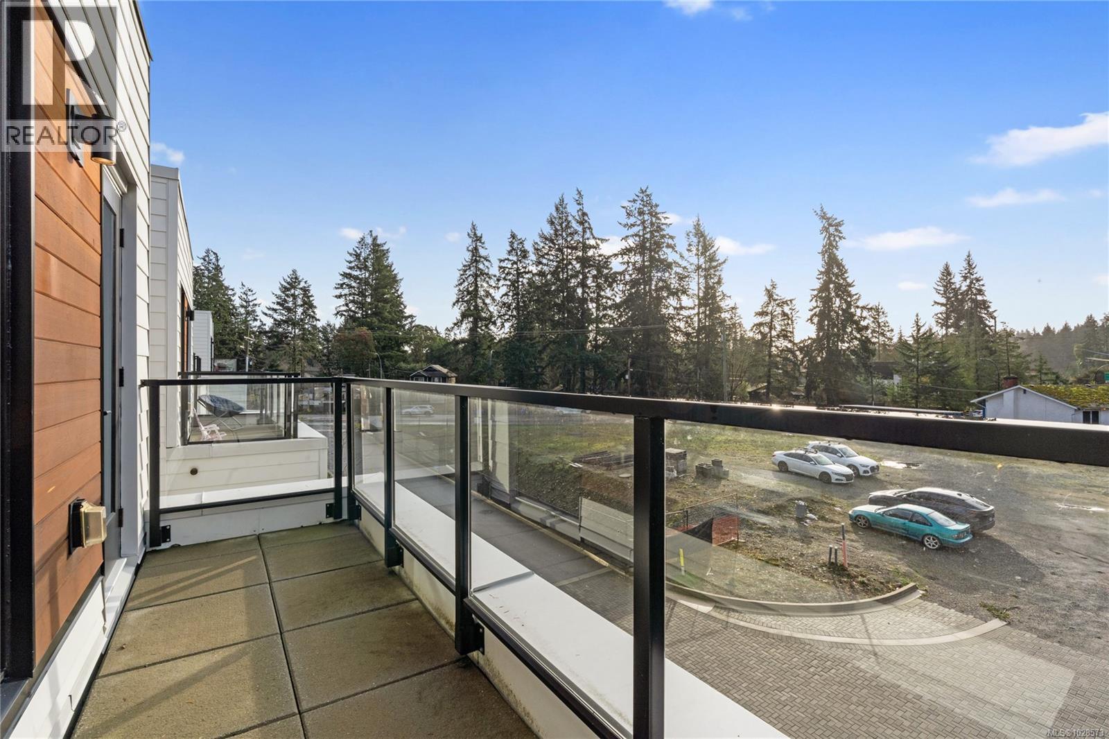 #8 2330 Sooke Rd - 32