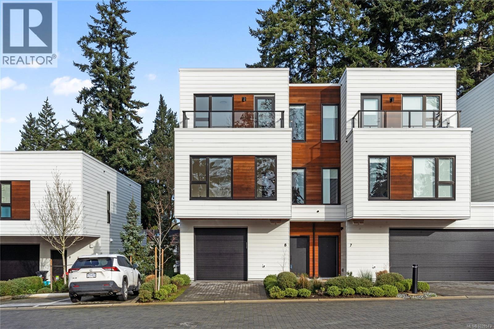 #8 2330 Sooke Rd - 37