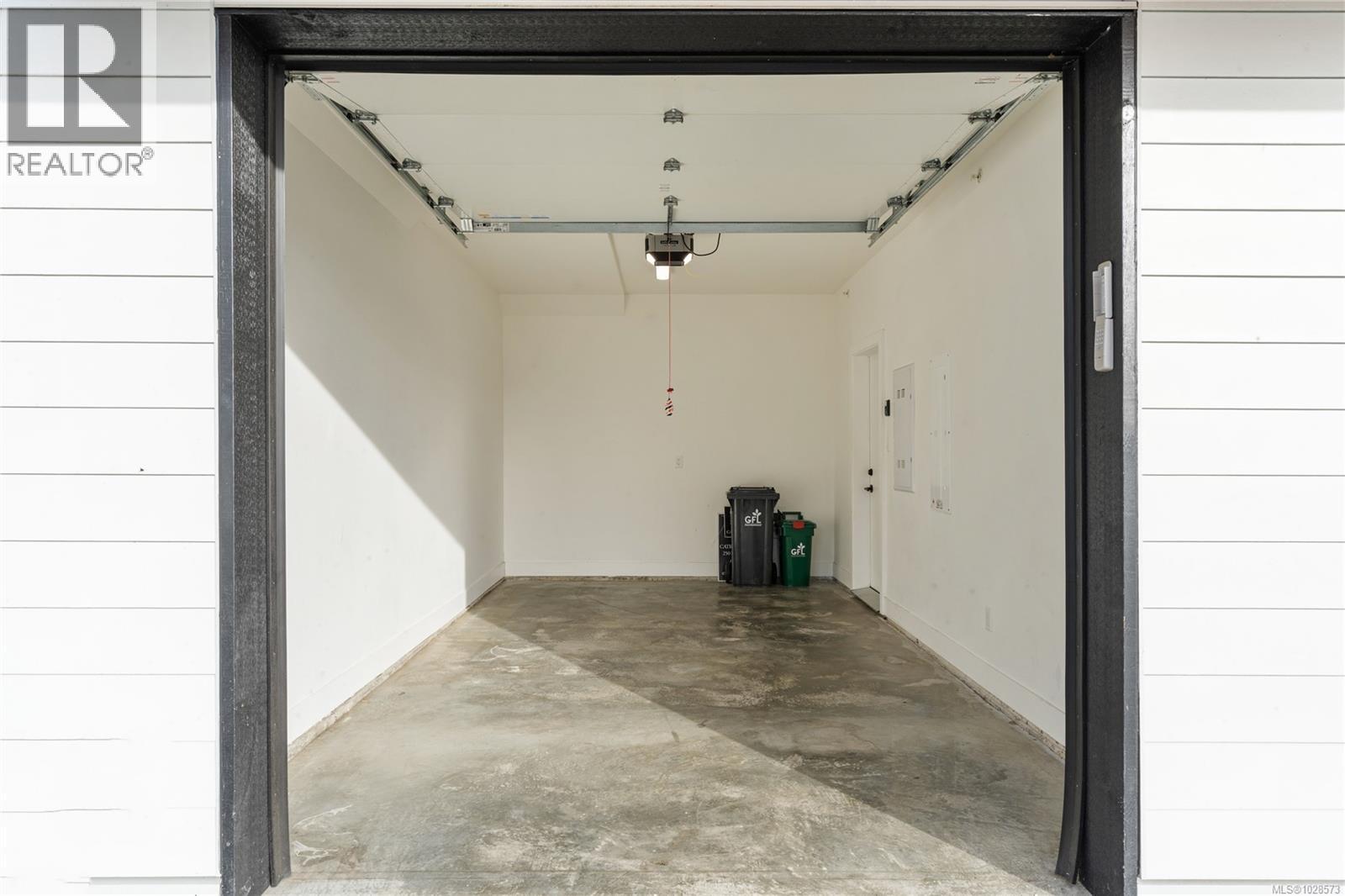 #8 2330 SOOKE RD - 39