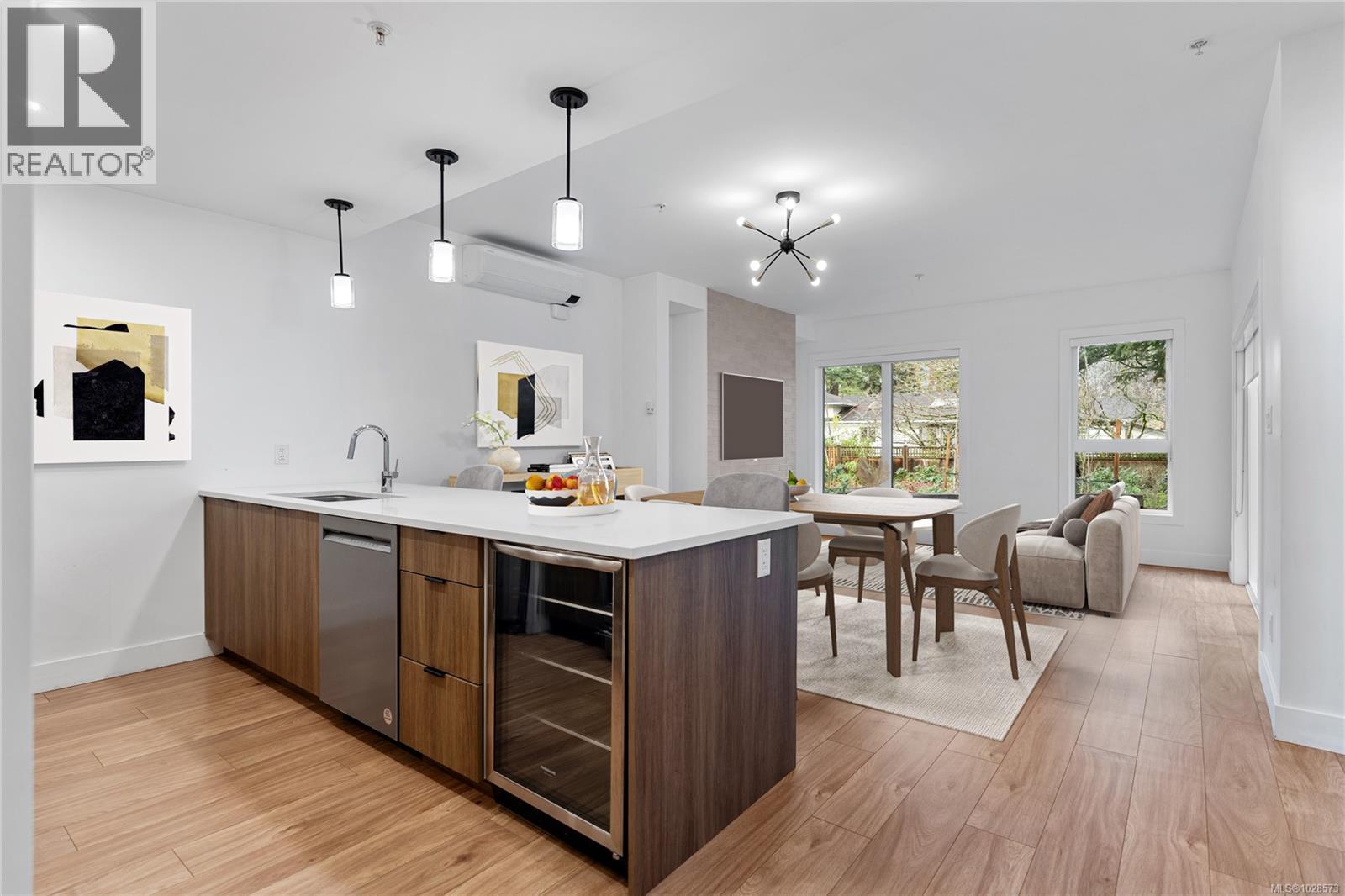#8 2330 Sooke Rd - 4