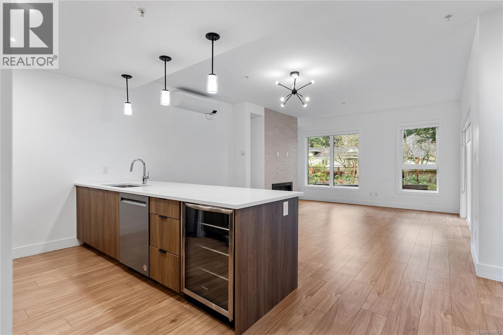 #8 2330 Sooke Rd - 5