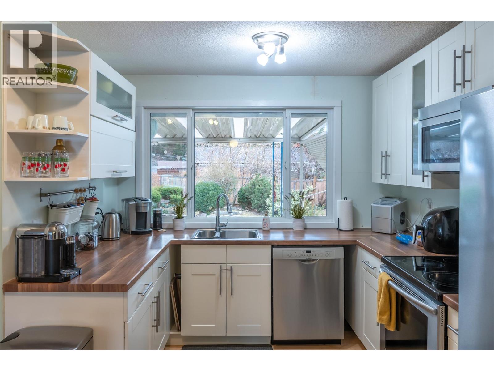 116 MCPHERSON Crescent, Penticton