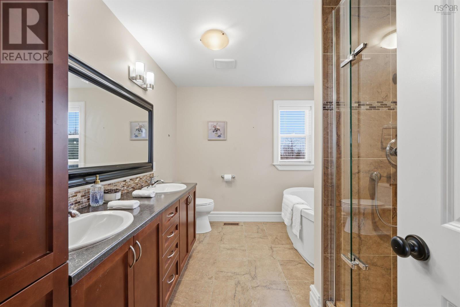 Property 23 of 35 of 50 Helmsman Court