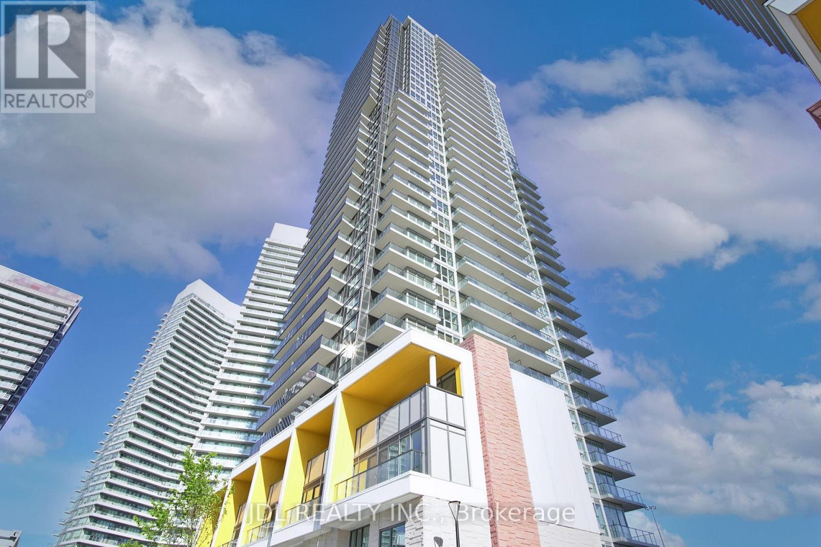 #PH4101 95 MCMAHON DRIVE - 4