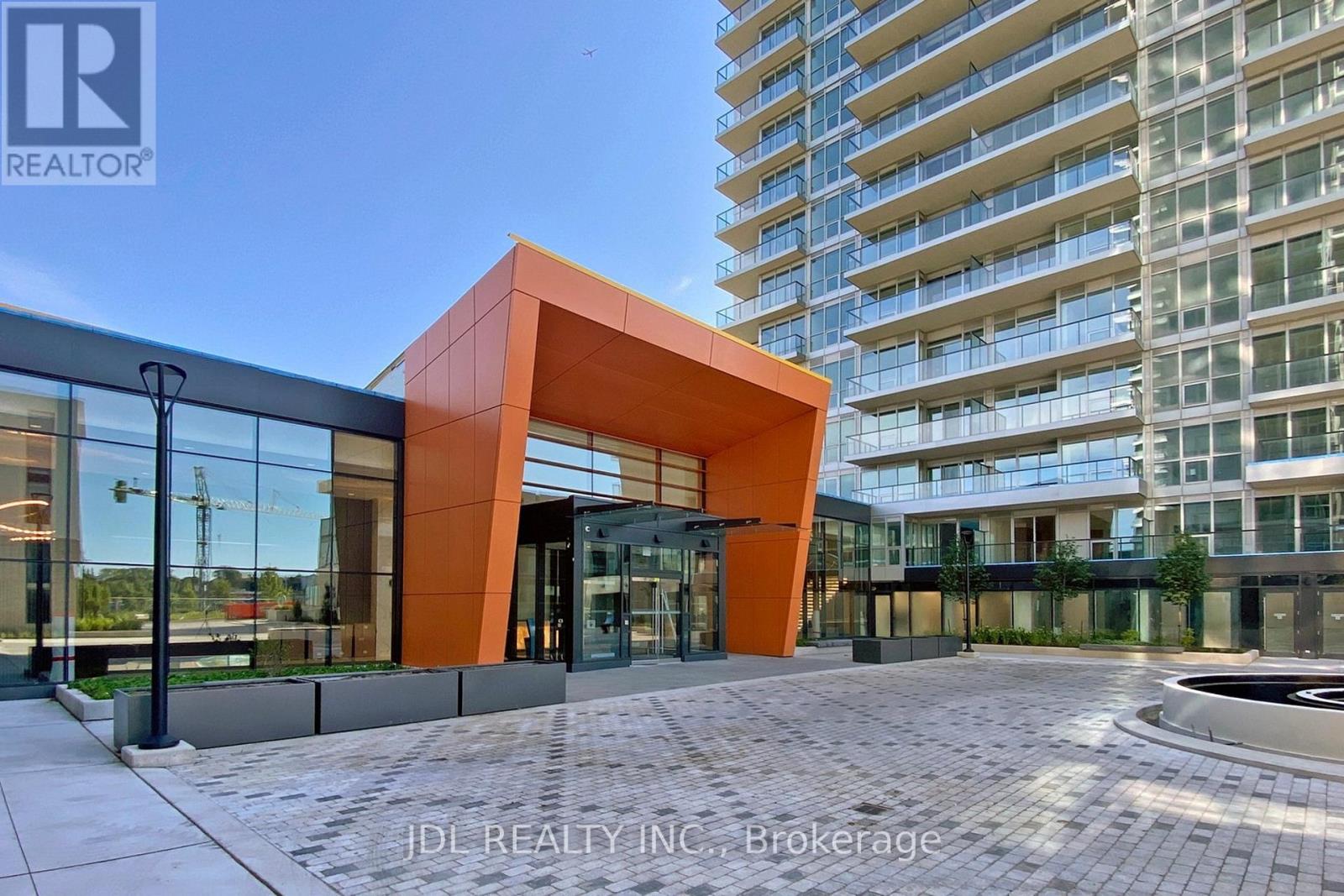 #PH4101 95 MCMAHON DRIVE - 5