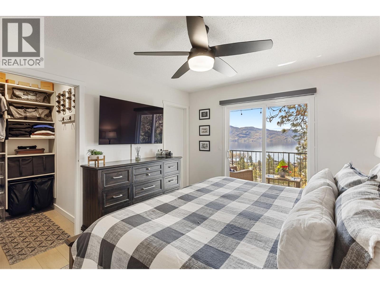 4239 4th Avenue, Peachland