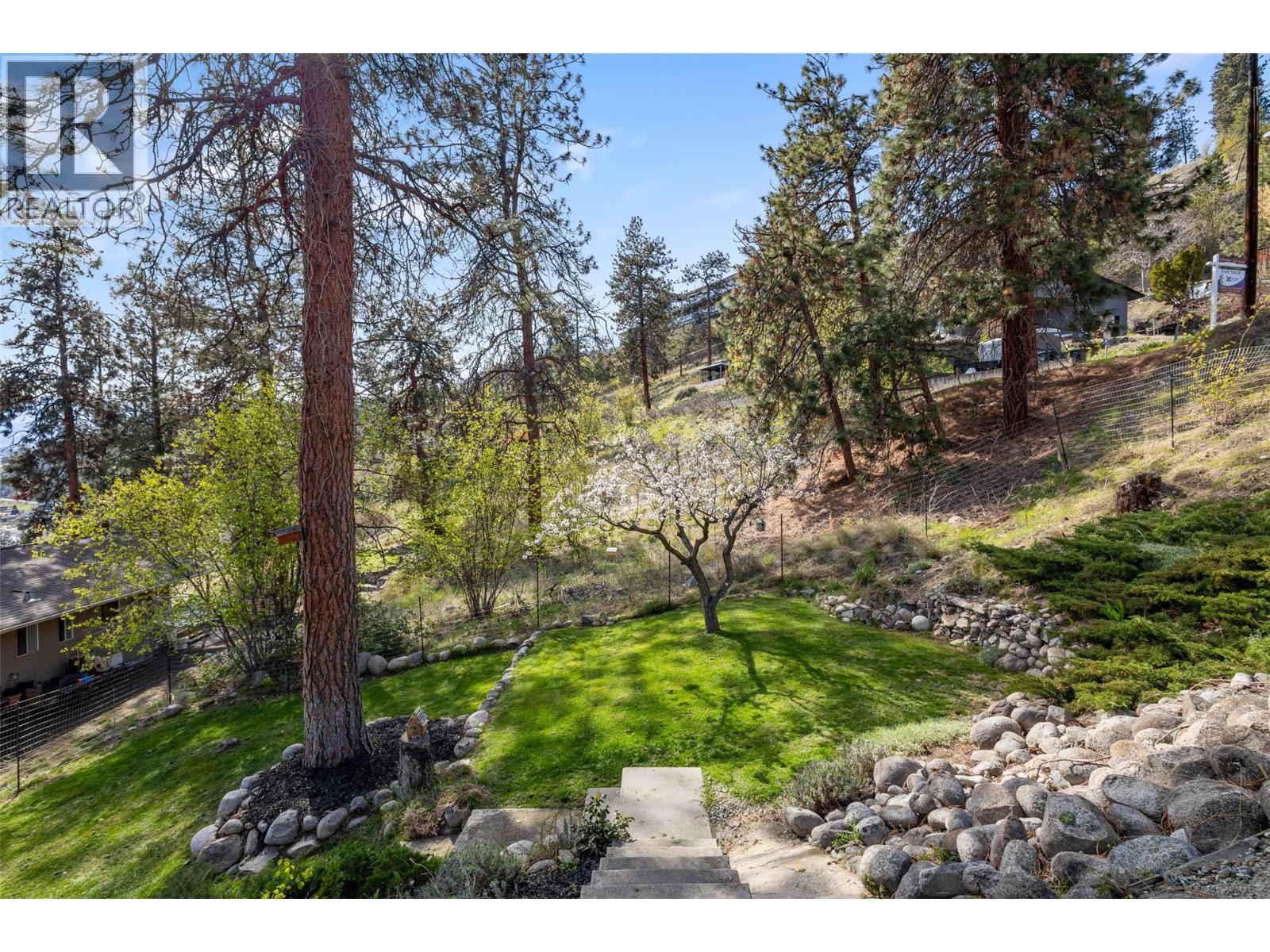 4239 4th Avenue, Peachland