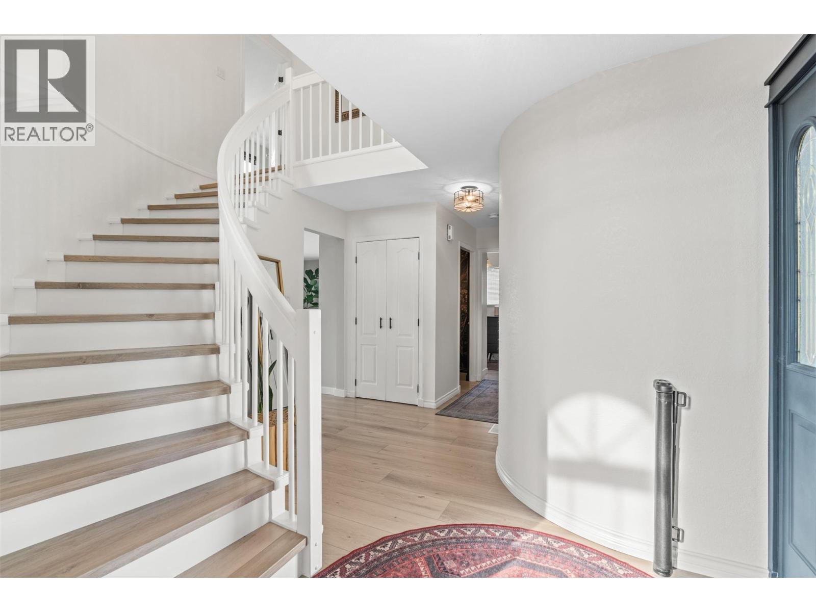 6808 Cameo Drive N, Vernon