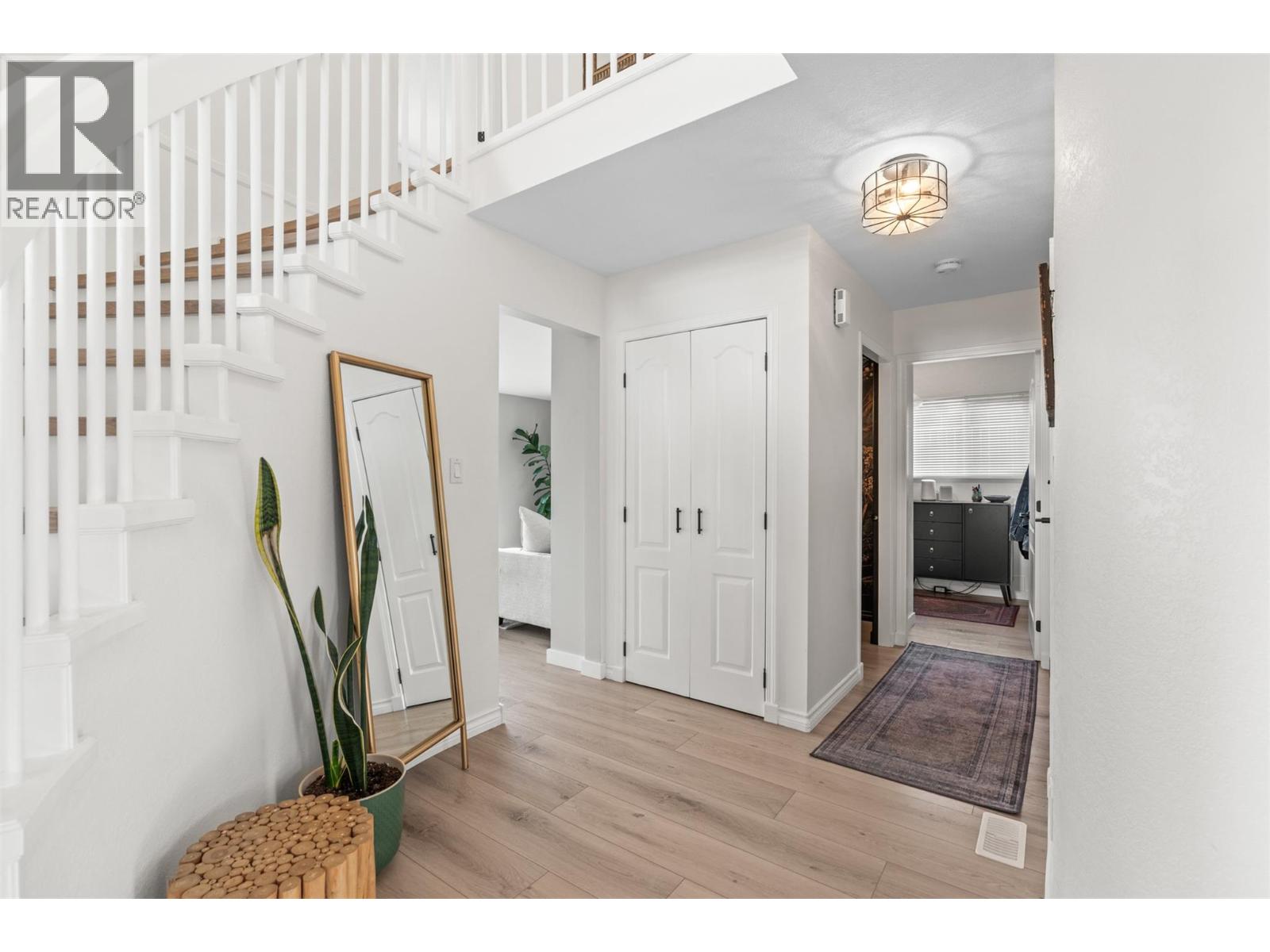 6808 Cameo Drive N, Vernon