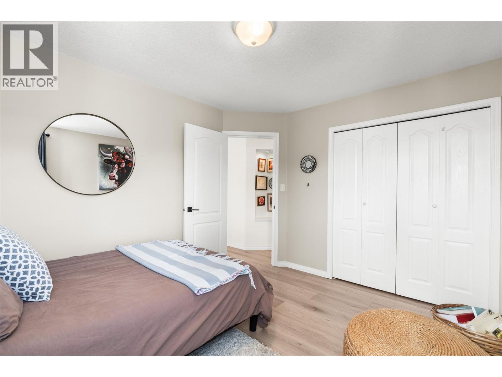 6808 Cameo Drive N, Vernon