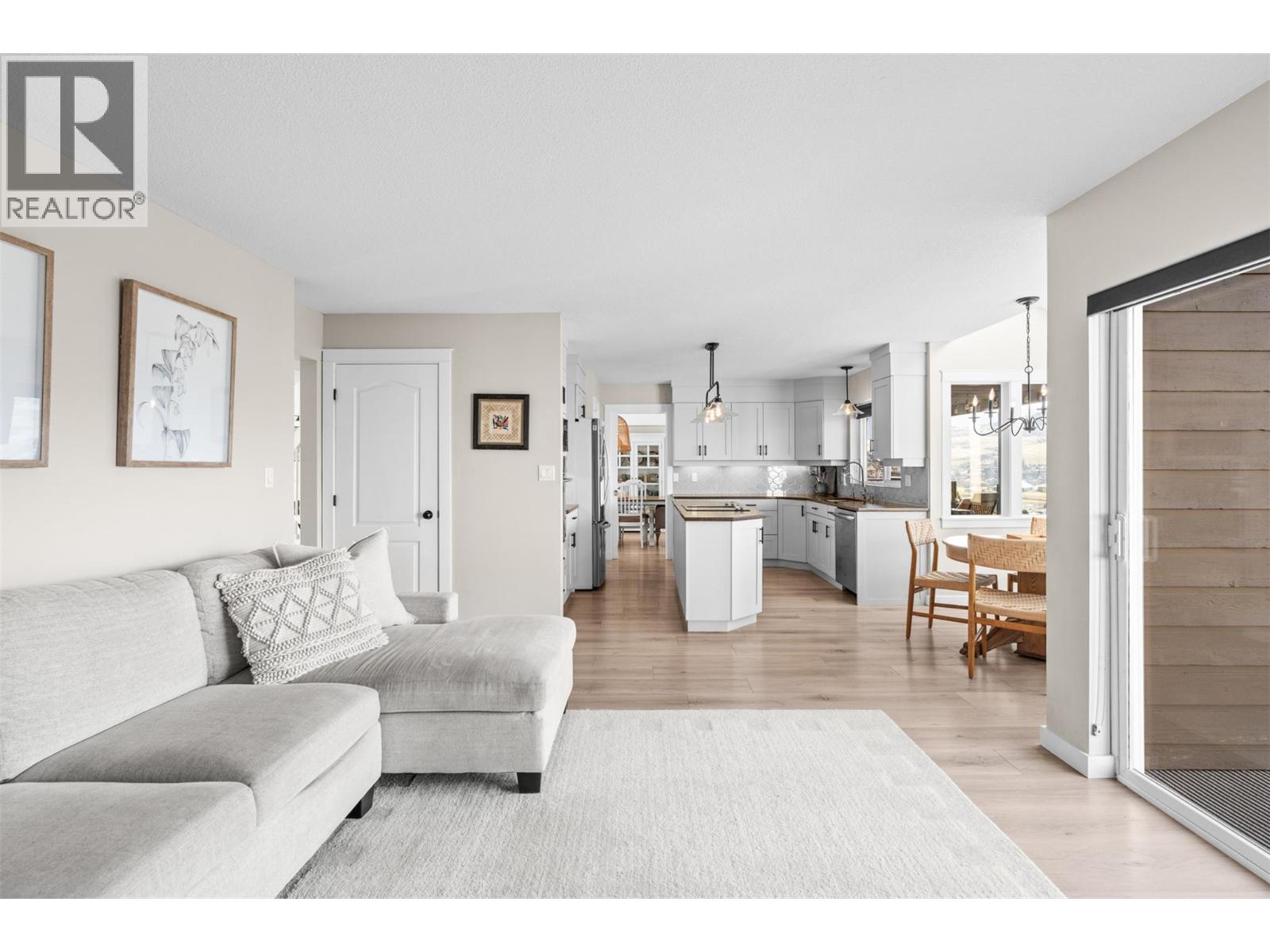 6808 Cameo Drive N, Vernon