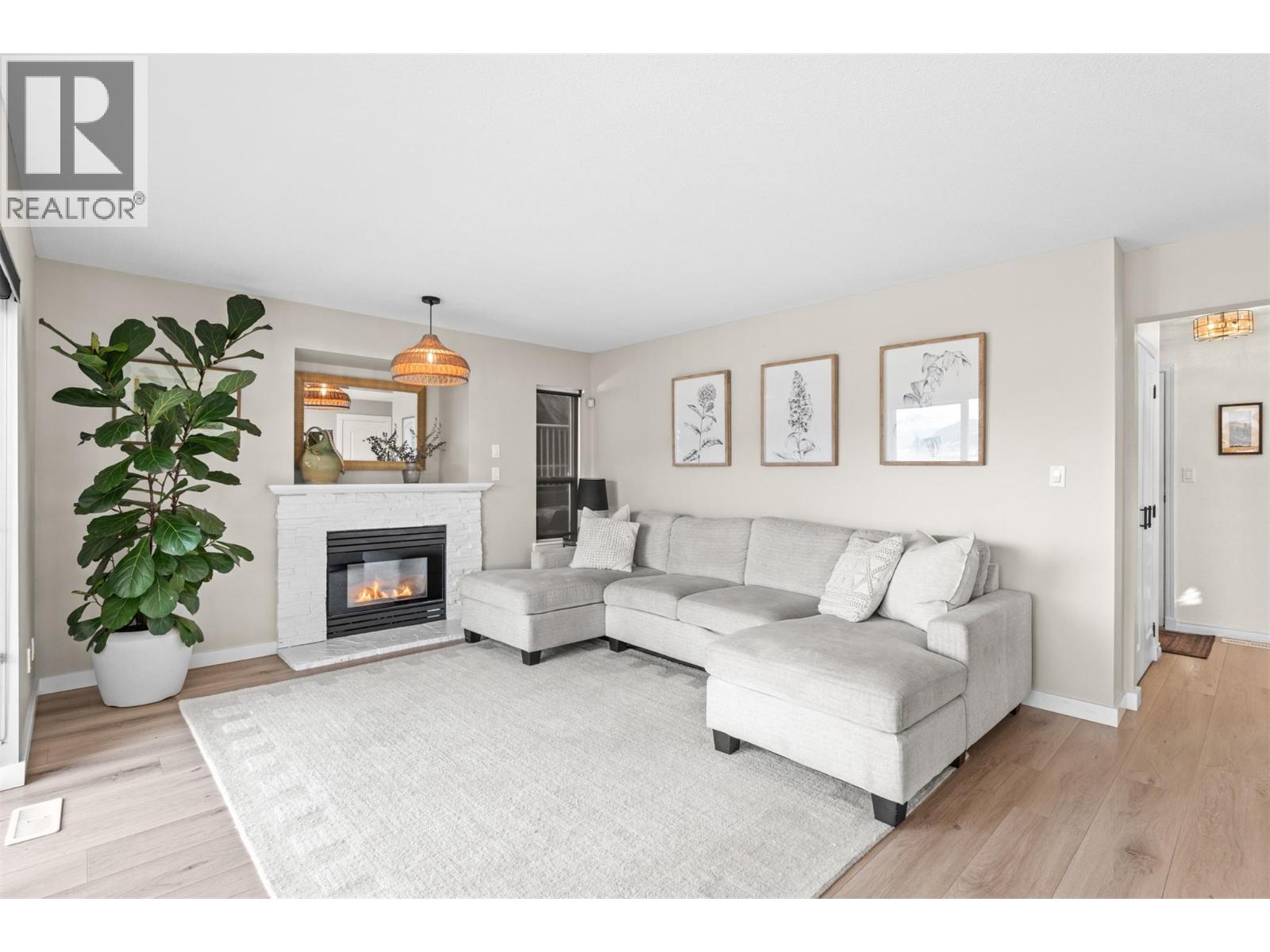 6808 Cameo Drive N, Vernon