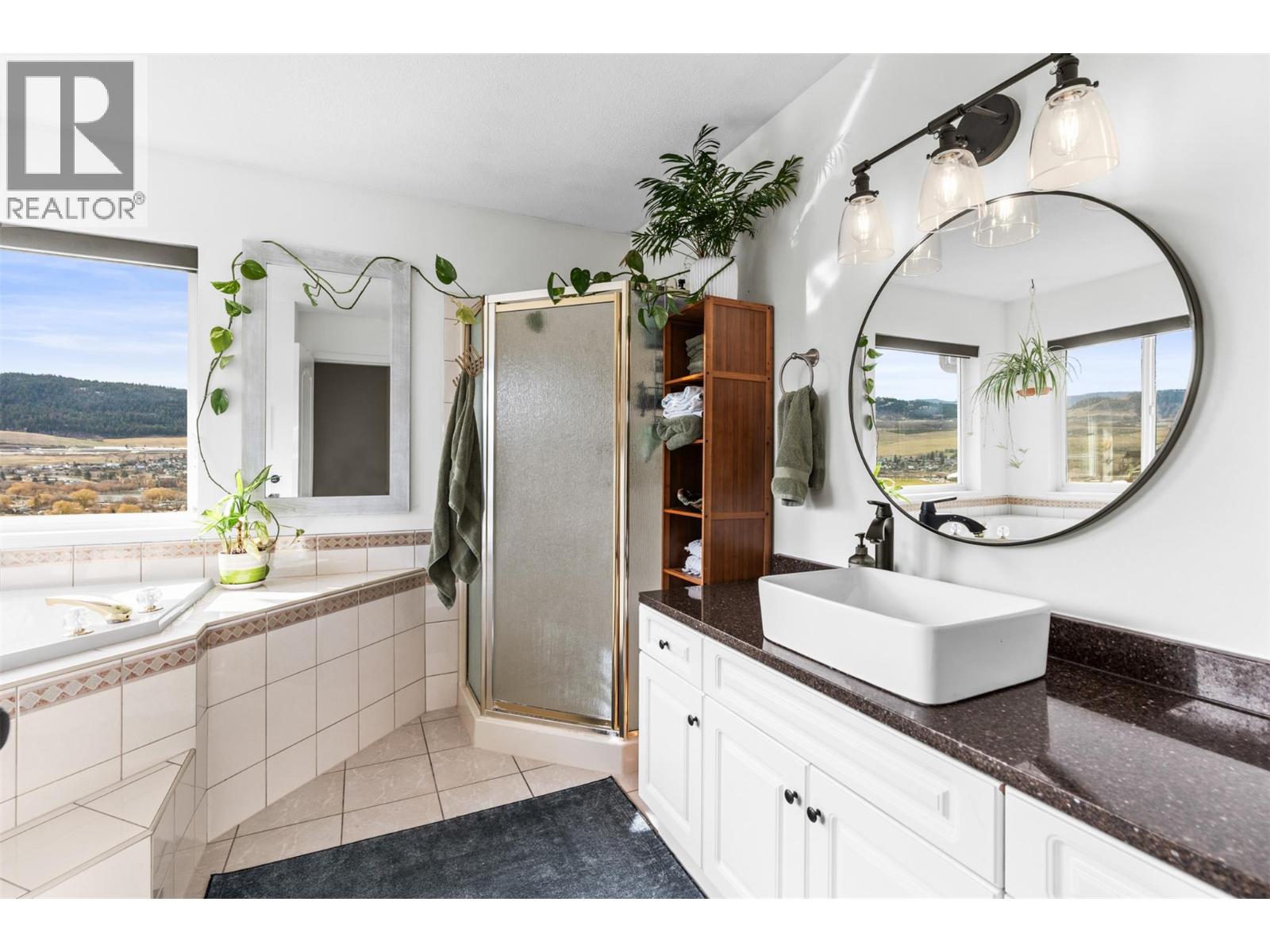 6808 Cameo Drive N, Vernon