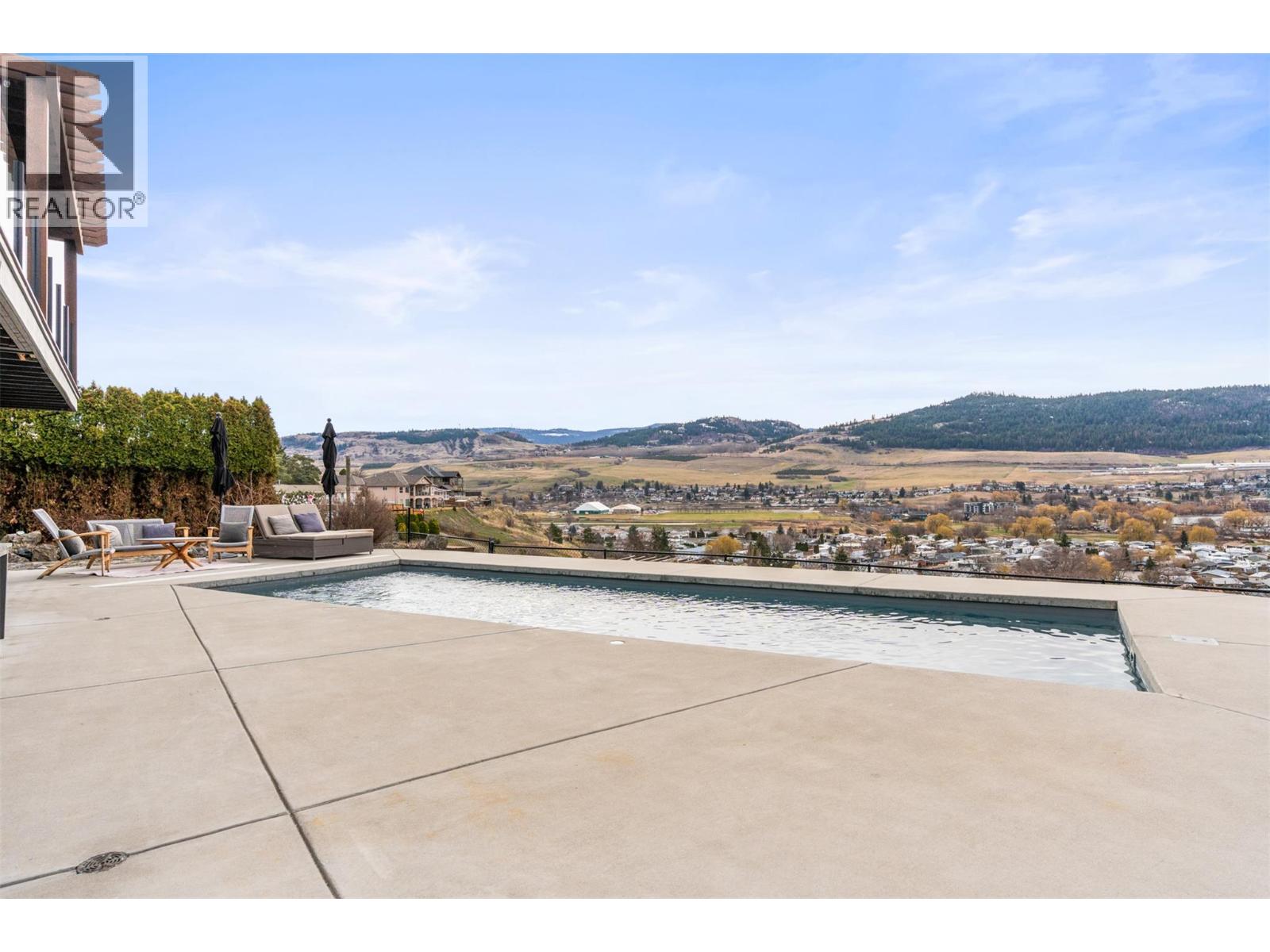 6808 Cameo Drive N, Vernon