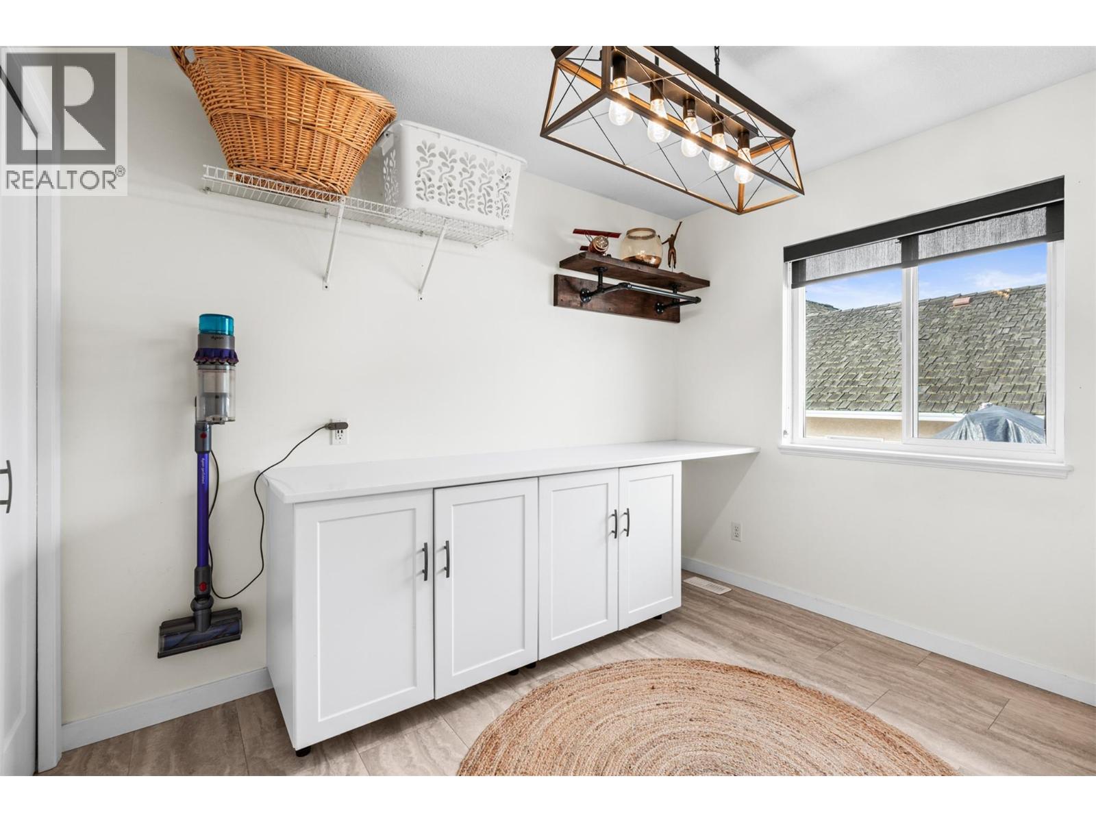 6808 Cameo Drive N, Vernon