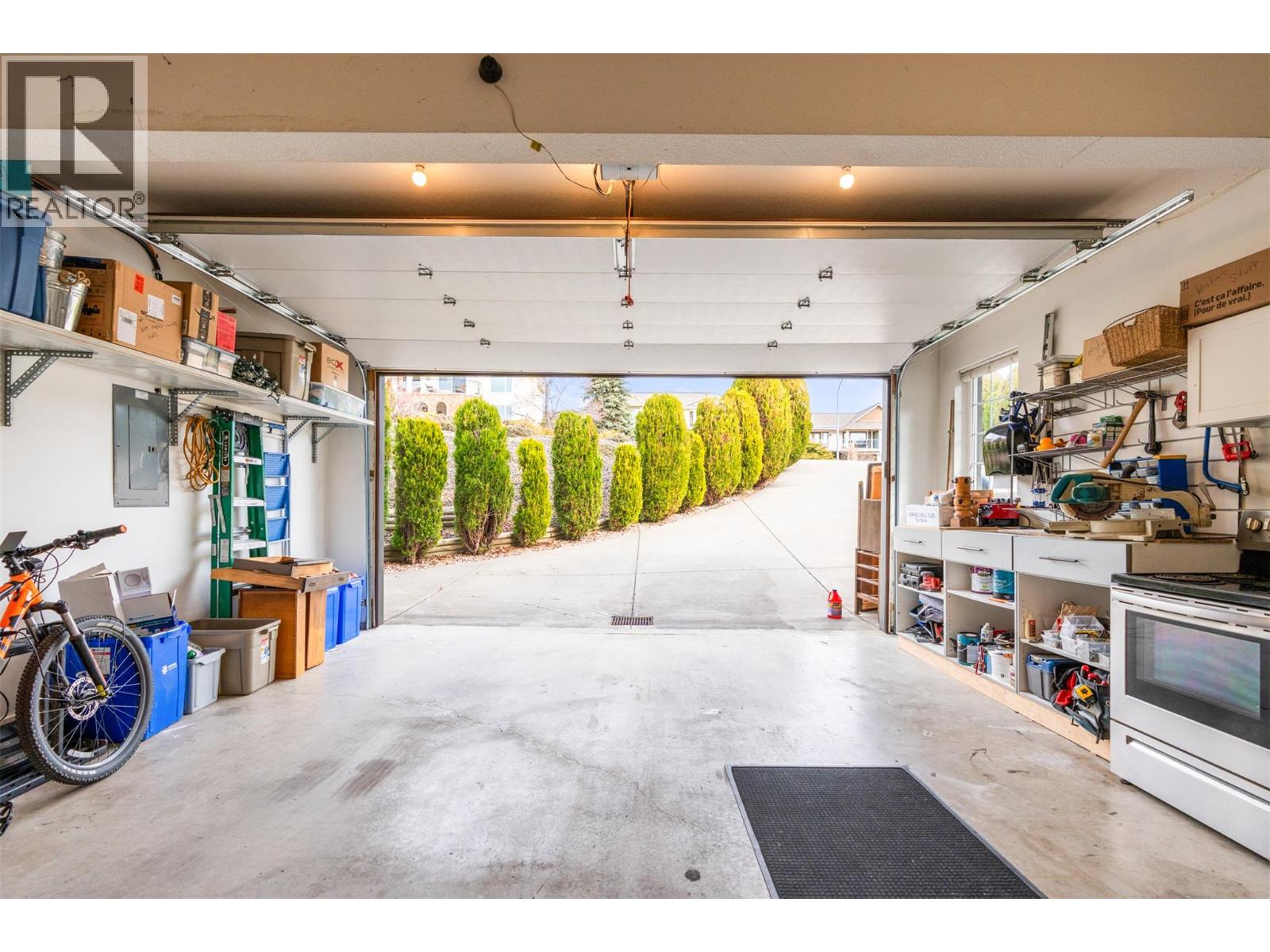 6808 Cameo Drive N, Vernon