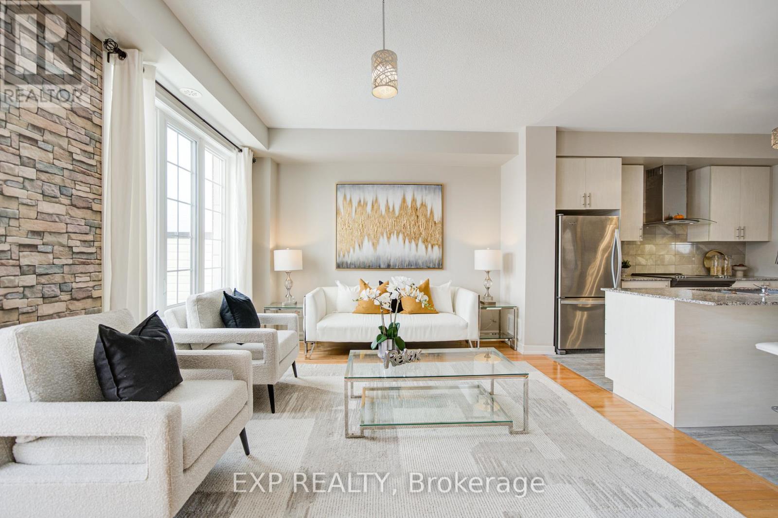 Single Family House for Sale in  BATHURST STREET Vaughan (Patterson) 