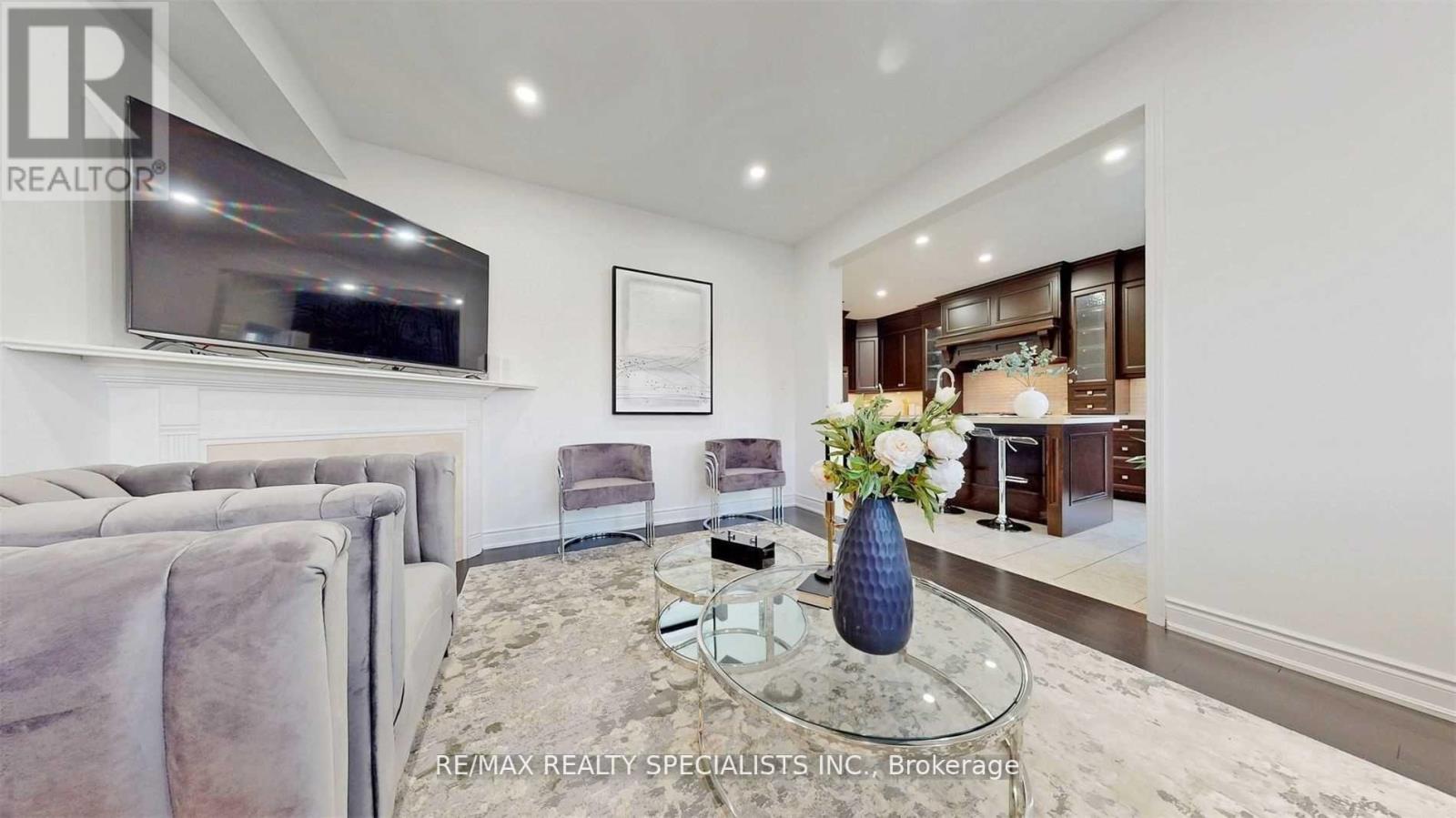 92 KETTLEWELL CRESCENT - 8
