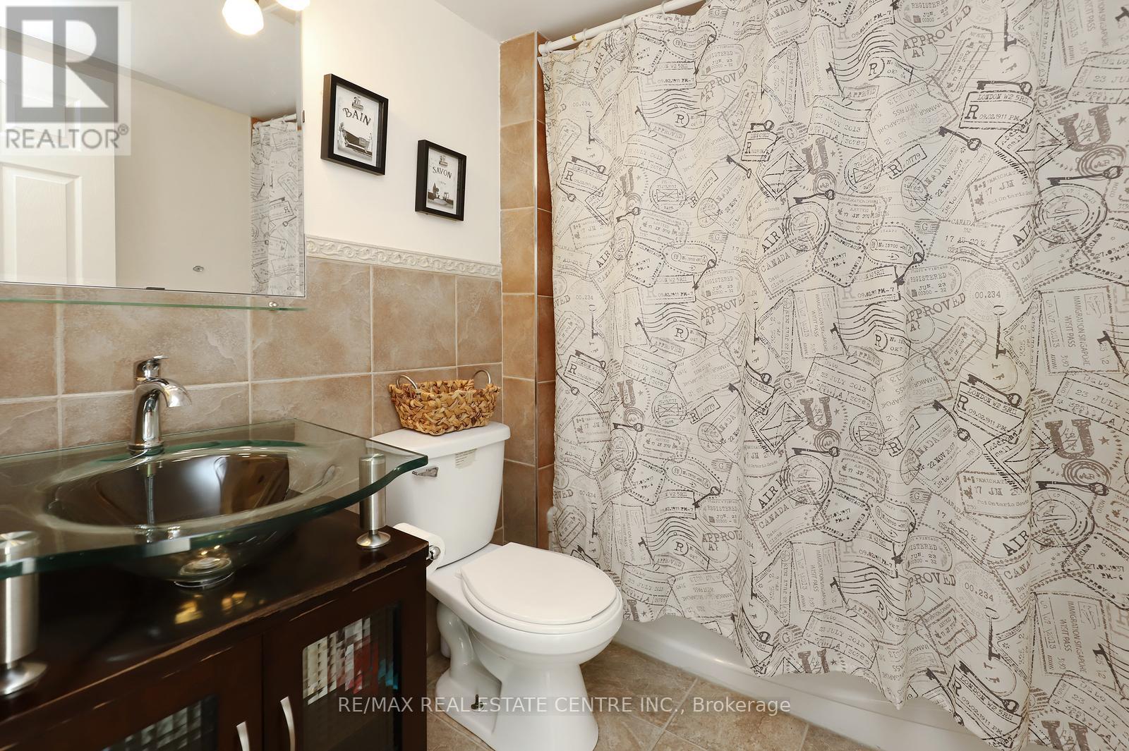 #1704 26 HANOVER ROAD - 21