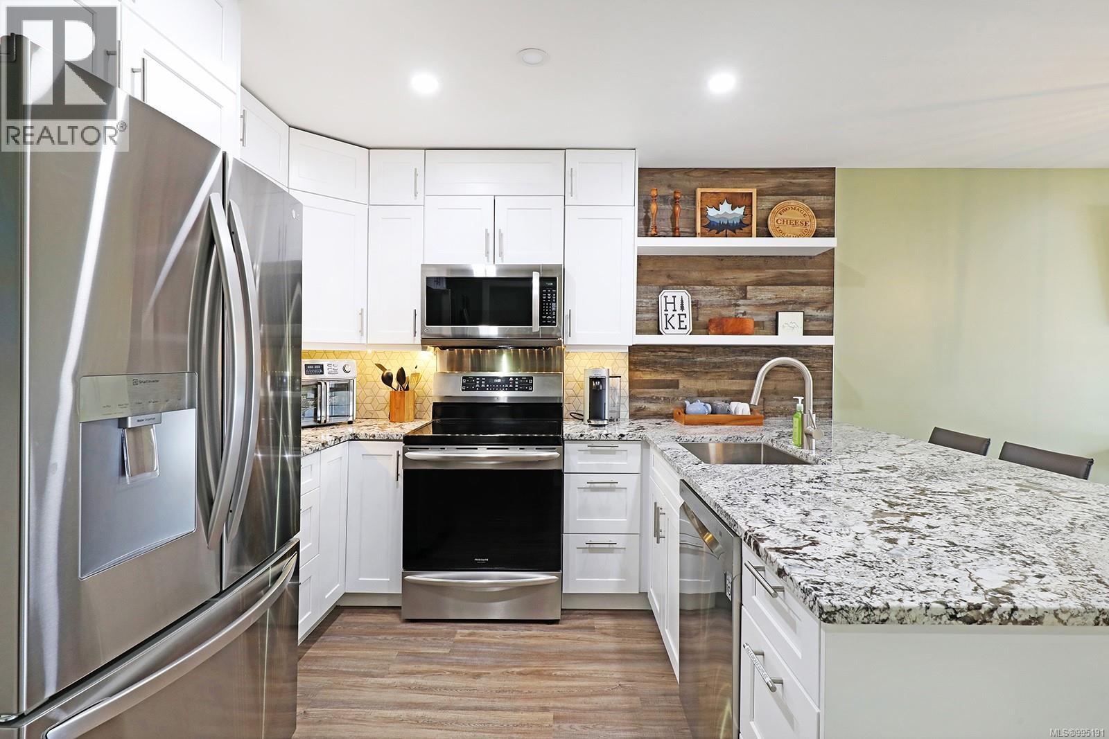 #506 1201 HENRY RD - Image 3