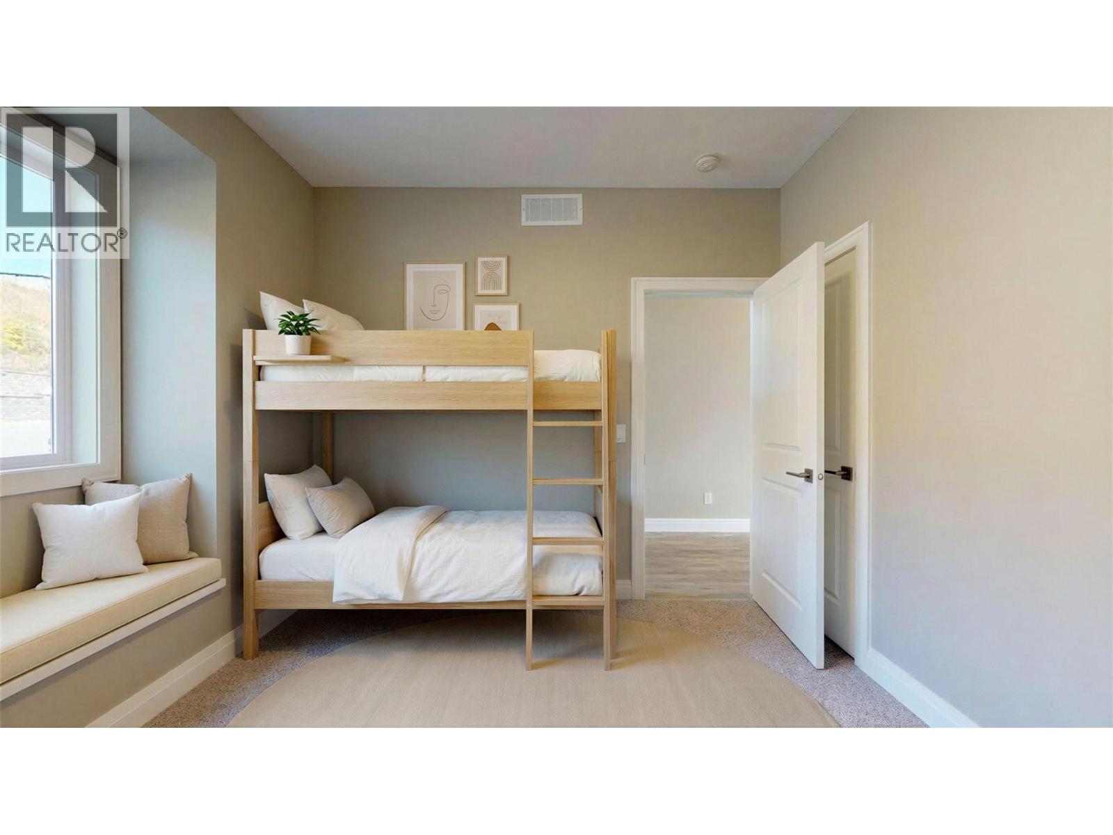  1098 Oswell Drive, Kelowna