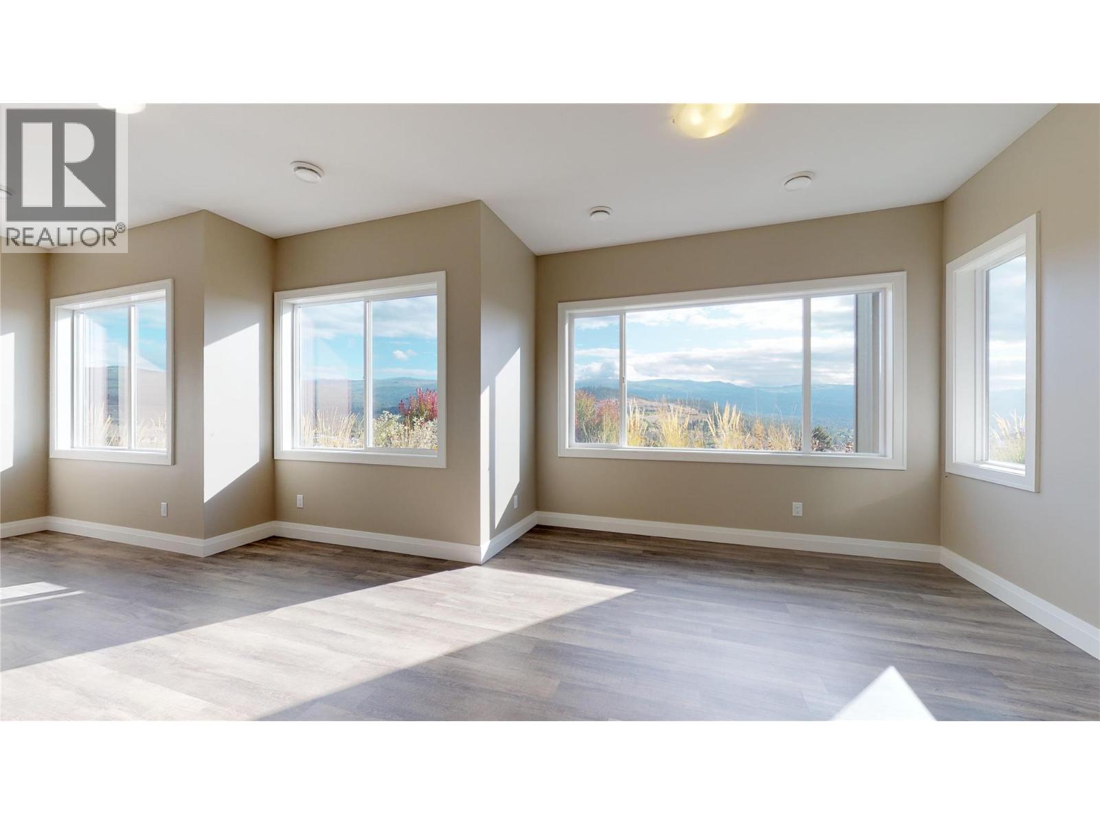 1098 Oswell Drive - 42