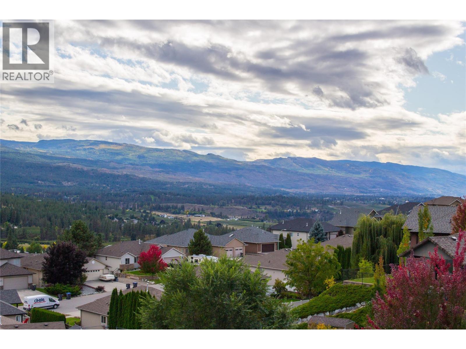  1098 Oswell Drive, Kelowna