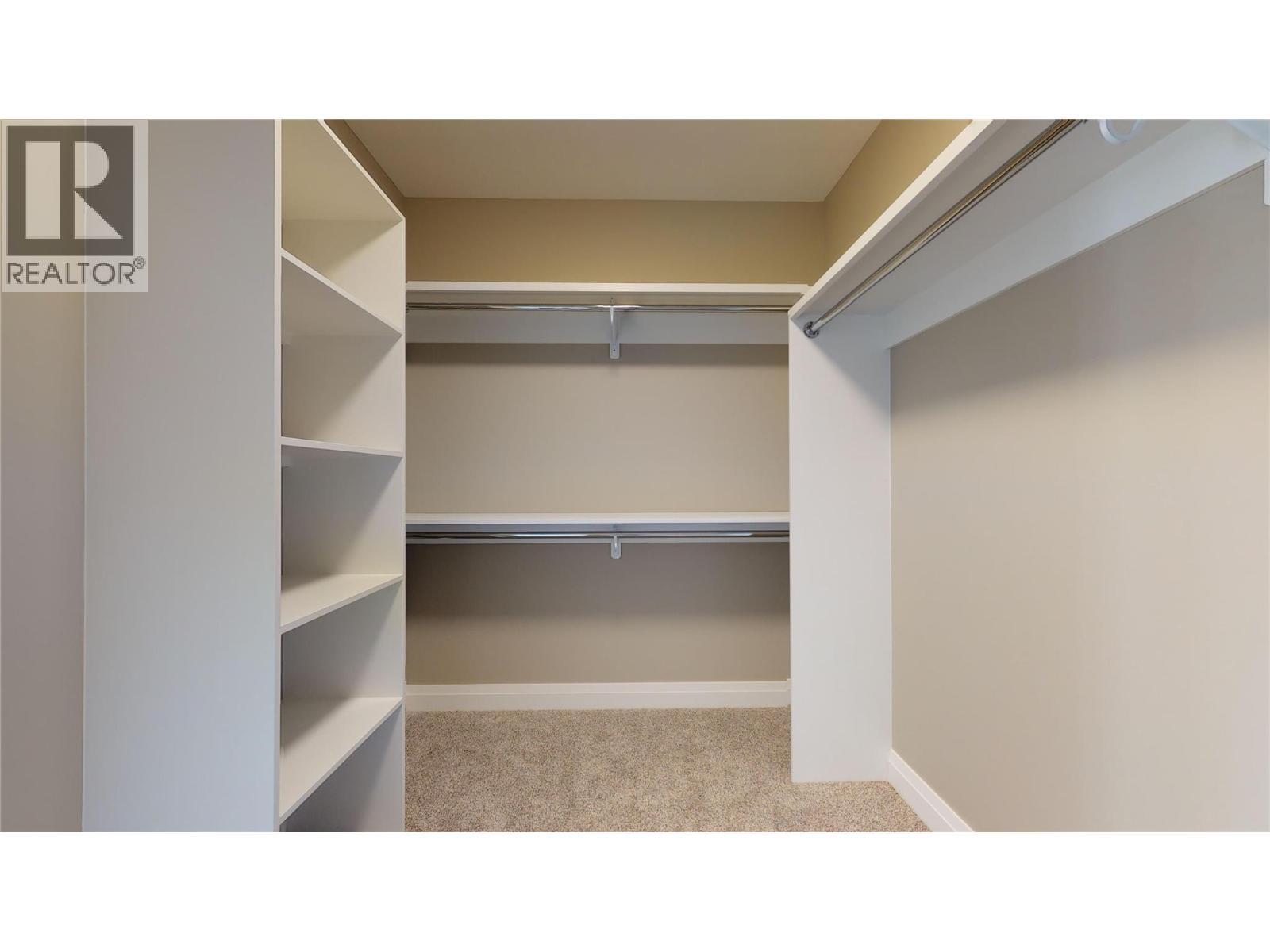 1098 Oswell Drive - 23