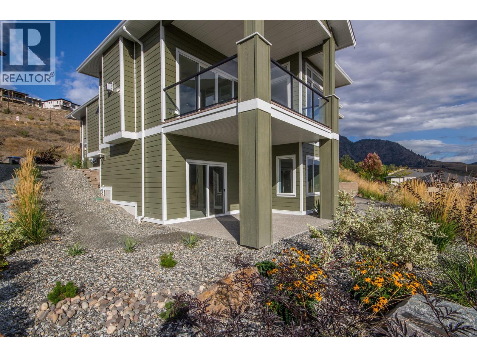  1098 Oswell Drive, Kelowna