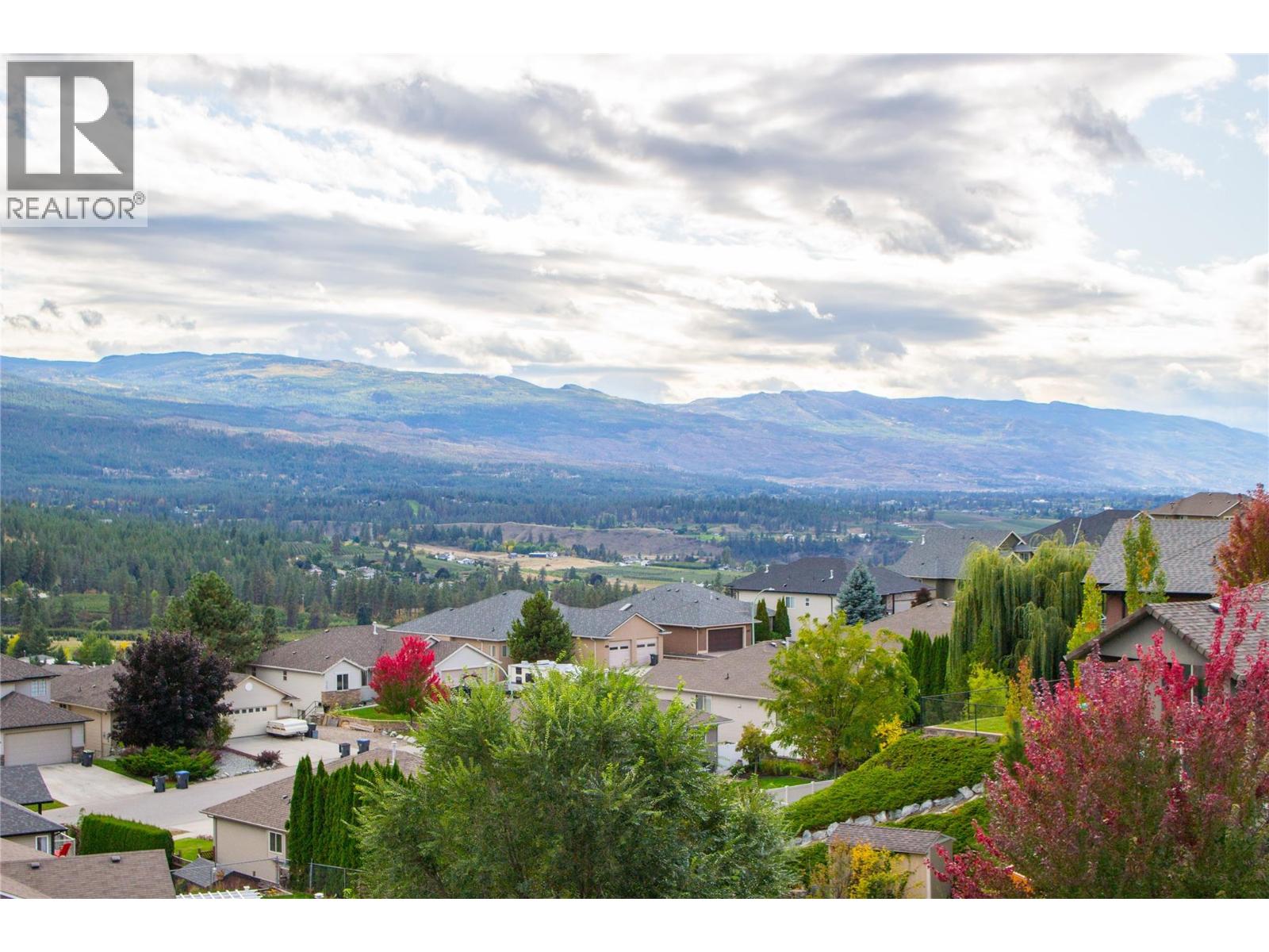  1098 Oswell Drive, Kelowna