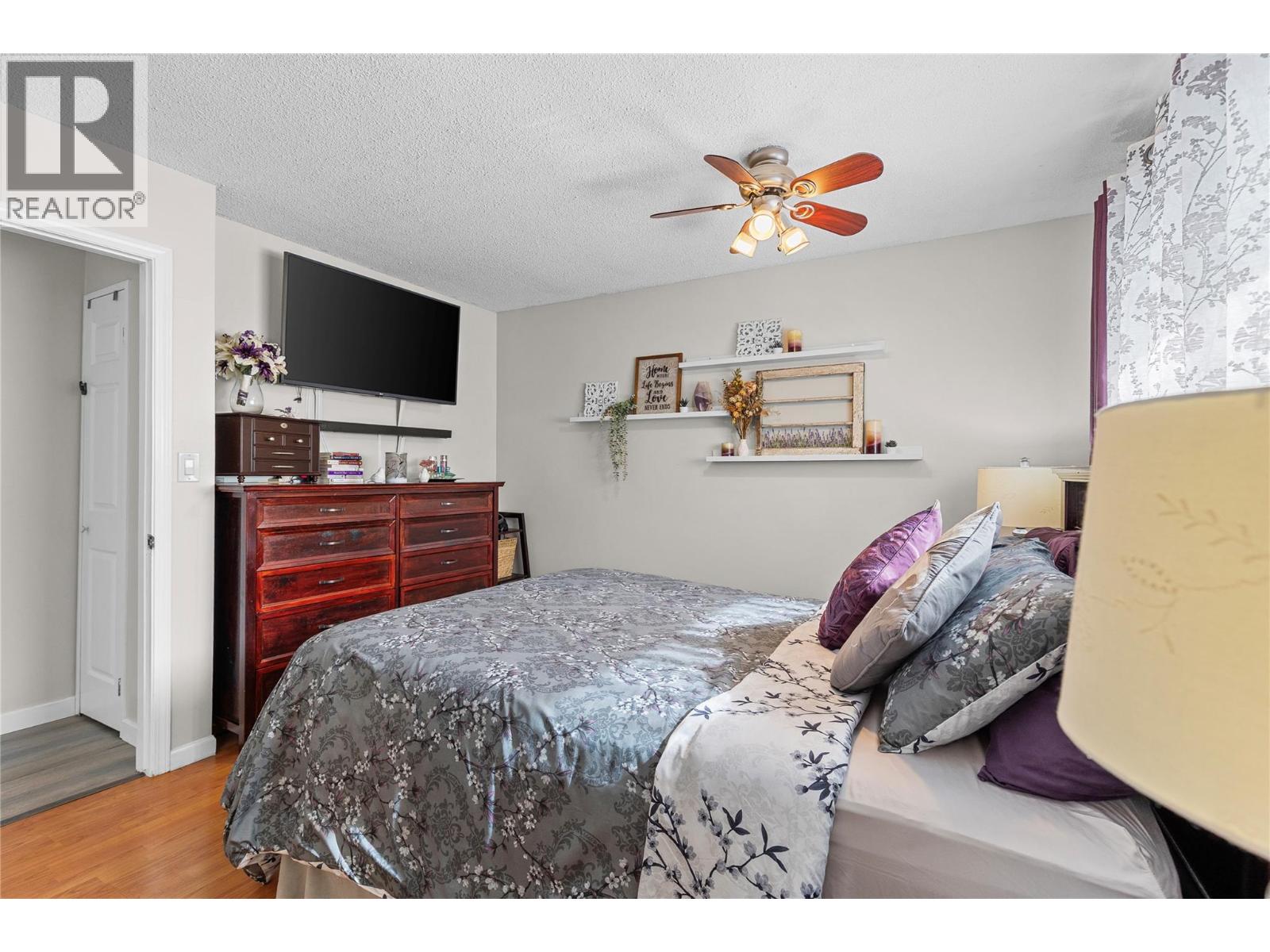 3735 Patten Crescent, Armstrong