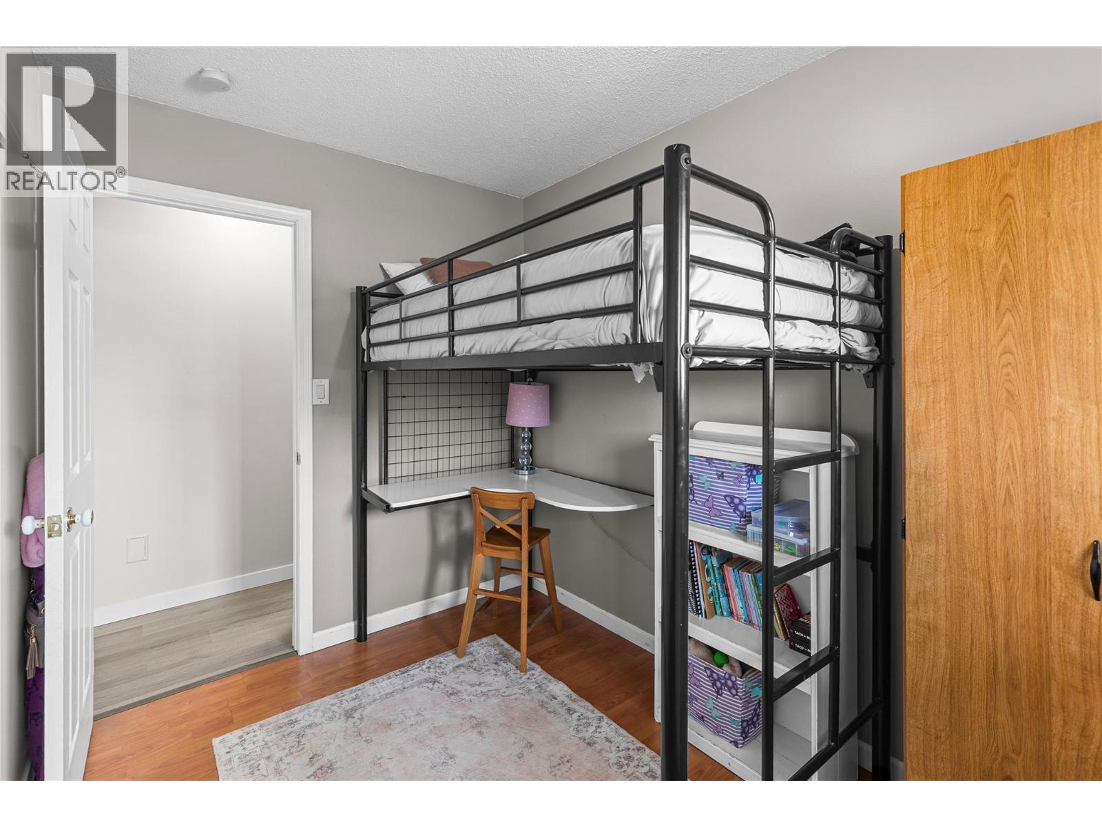 3735 Patten Crescent, Armstrong