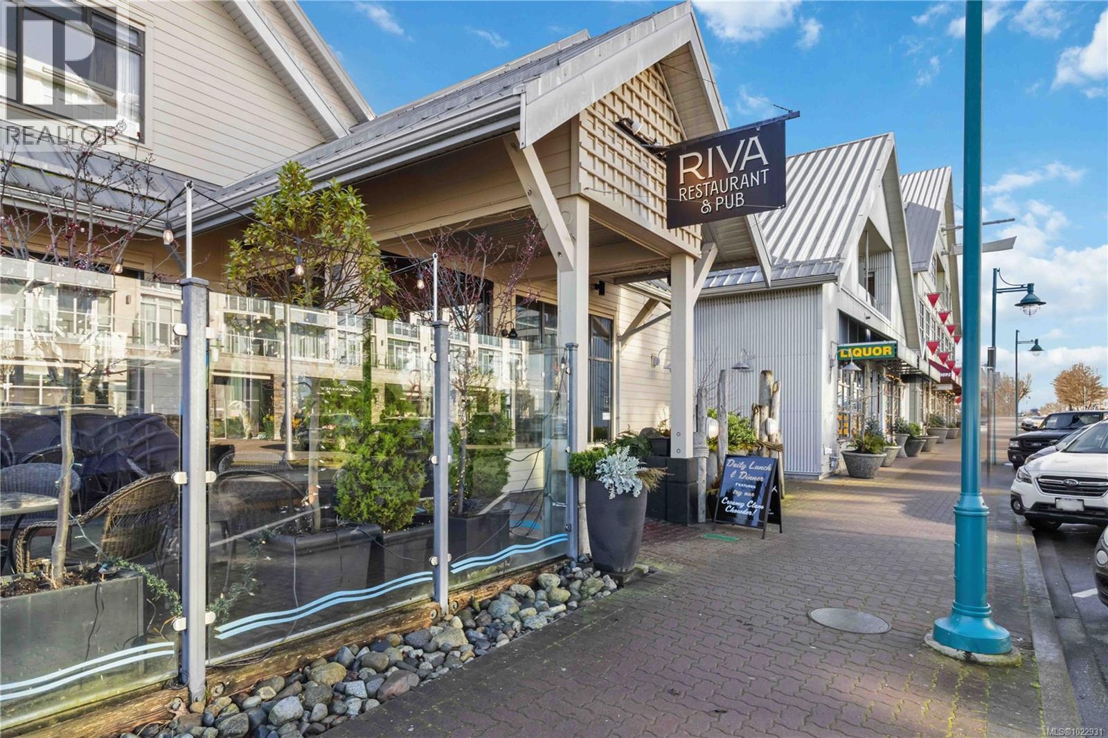 219 2245 James White Blvd, Sidney