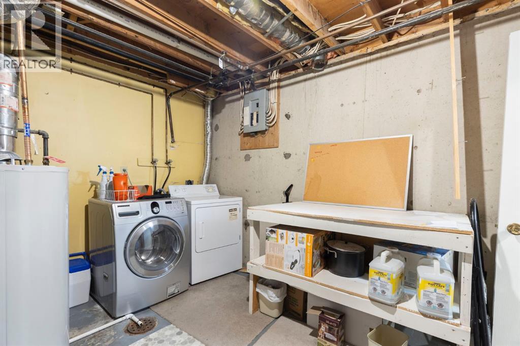 Single Family House for Sale in    Avenue SW Glenbrook Calgary 