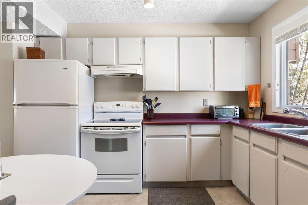 Single Family House for Sale in    Avenue SW Glenbrook Calgary 