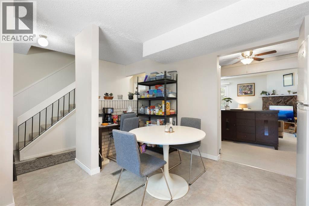 Single Family House for Sale in    Avenue SW Glenbrook Calgary 